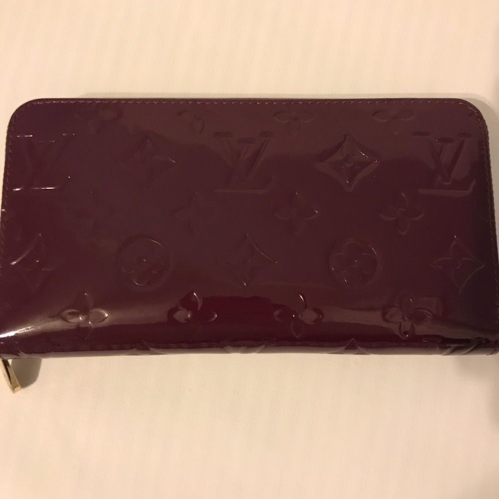 LV Brand new wallet.